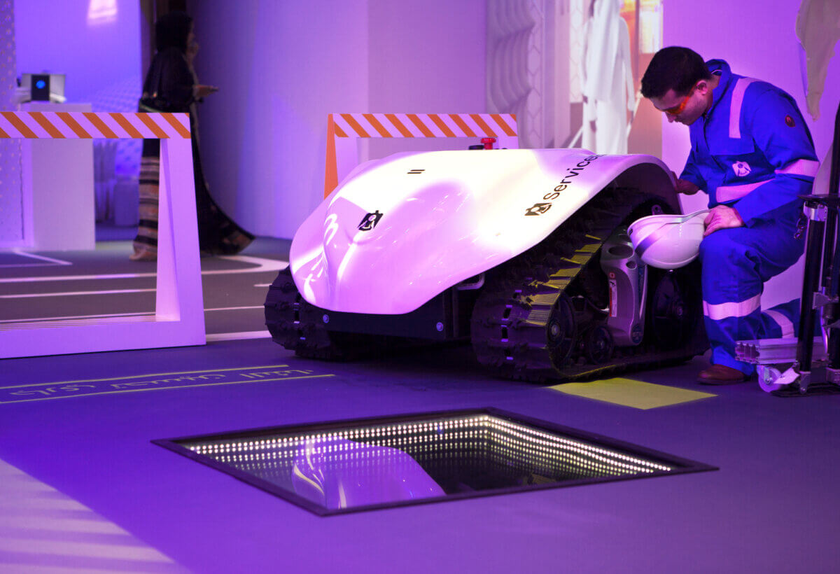 Prototyping Museum of the Future UAE Smart Infrastructure autonomous machines working alongside human technicians