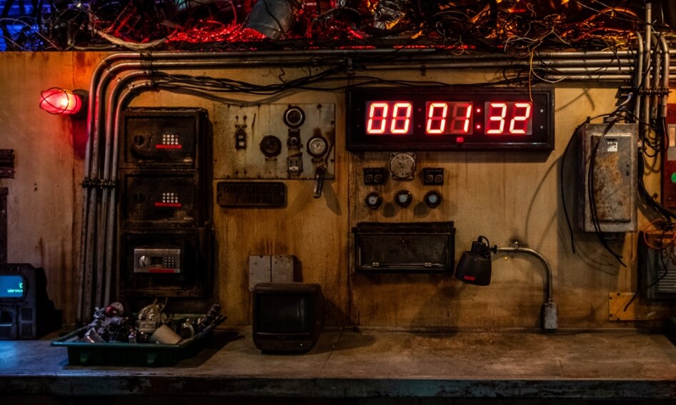 Immersive elements showcasing retro-future technology gaming