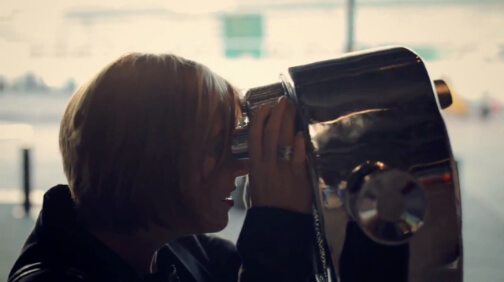 Engaging tourists in immersive storytelling through binoculars