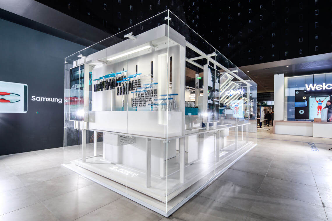 Sculpting metal phone body with milling machines conference installation