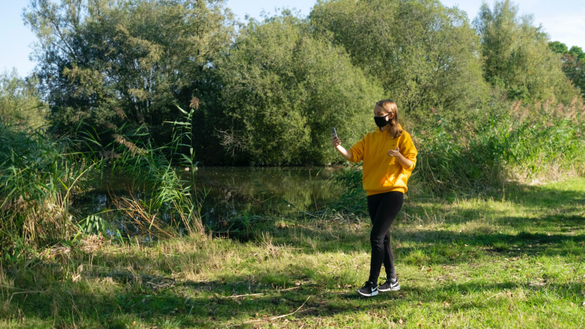 Walkie-Talkie movement-based communication tool