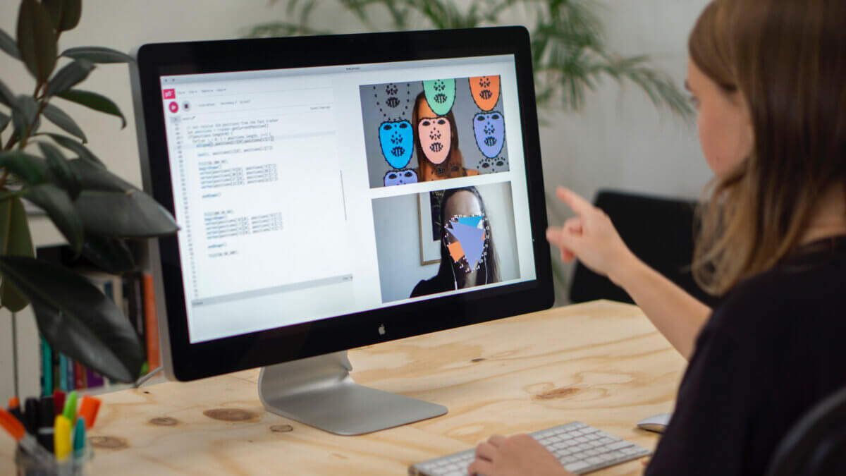 Online collaborative coding session liveCanvas